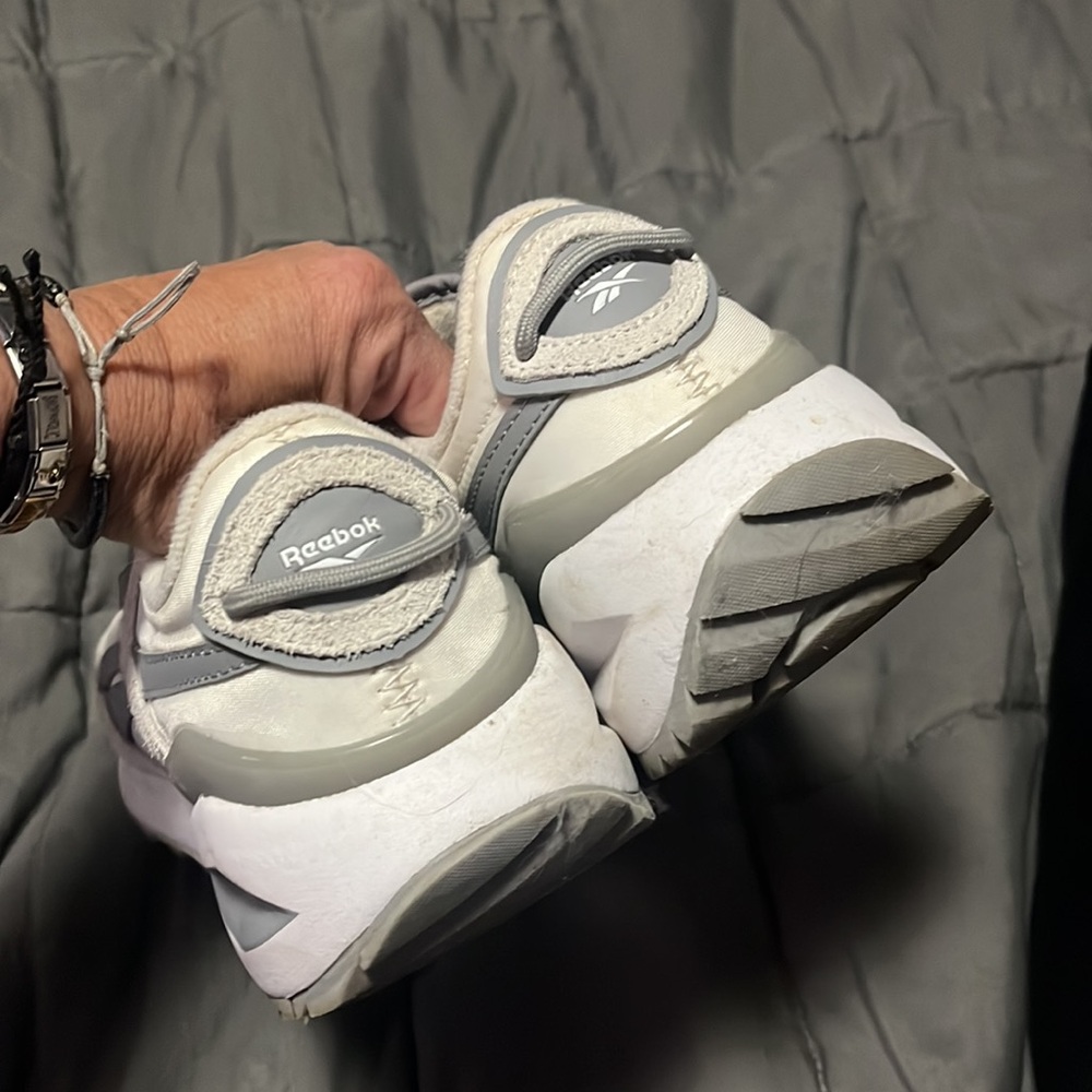Womens Reeboks - Picture 2 of 7